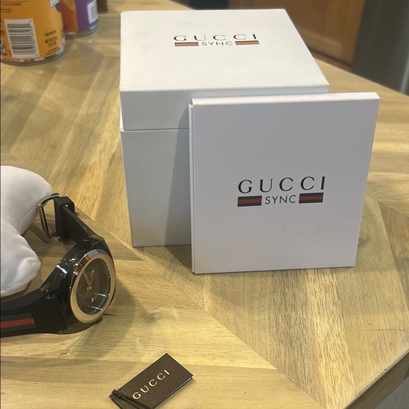 COPY - Gucci Black Luxury Watch - Picture 1 of 5